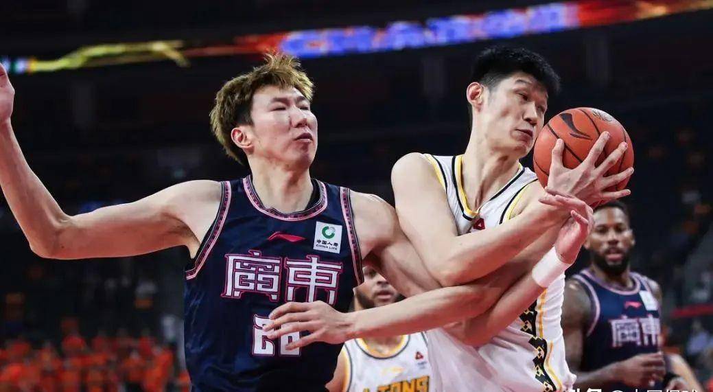 训练课后迈阿密热火调整名单以备CBA季后赛,火线驰援环节打磨,态度坚定,轮换策略被讨论  训练课后迈阿密热火调整名单以备CBA季后赛,火线驰援环节打磨,态度坚定,轮换策略被讨论