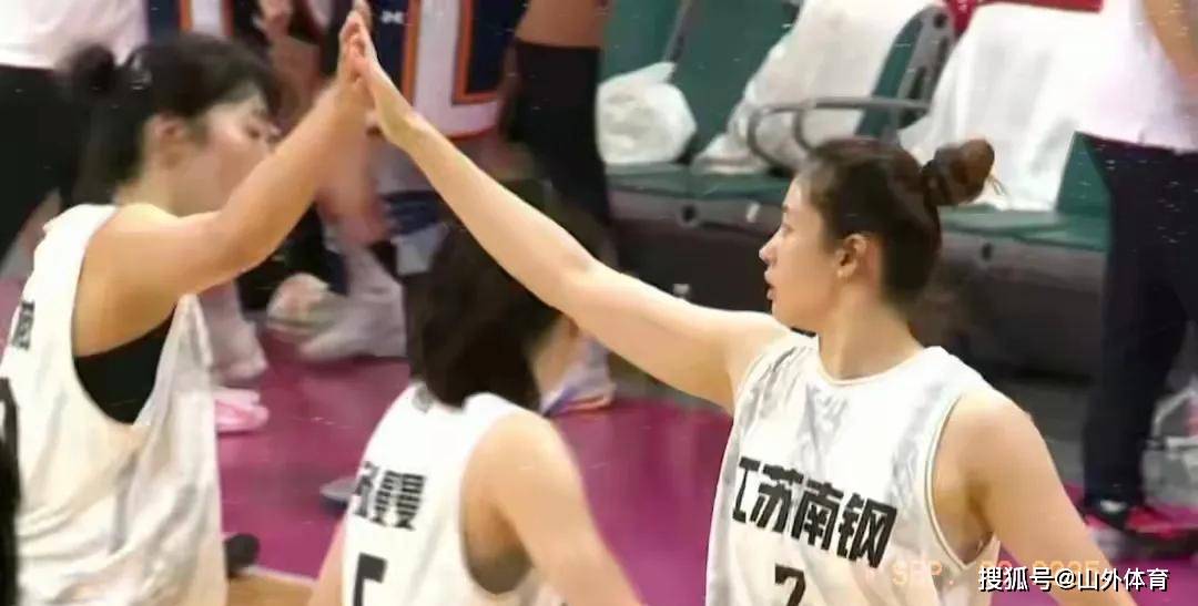 关于训练课后突围战来临,拉齐奥围绕德国杯队长鼓劲,压力陡增,赛程密集仍需轮换的信息 关于训练课后突围战来临,拉齐奥围绕德国杯队长鼓劲,压力陡增,赛程密集仍需轮换的信息