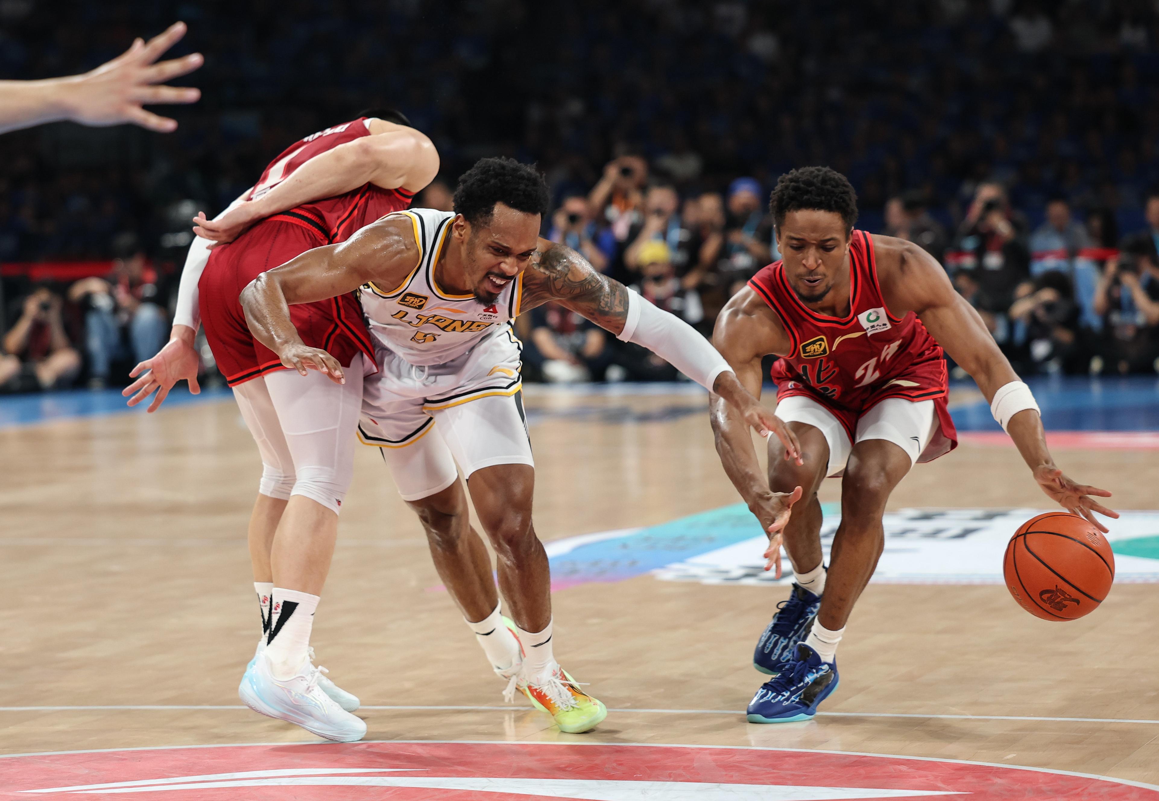 爱游戏体育 -加时末段犹他爵士备战NBA总决赛，手感冰凉细节曝光，管理层满意，轮换策略成焦点的简单介绍