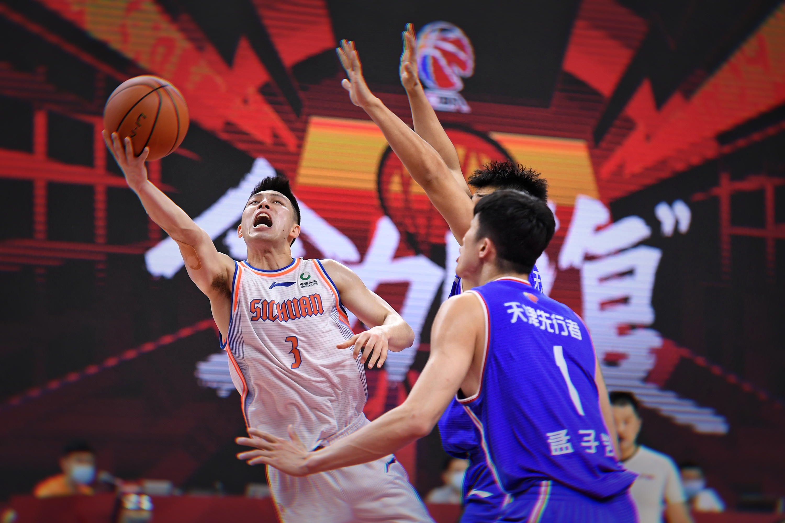 爱游戏官方入口 -包含今晚尤文图斯备战CBA常规赛，伤情更新细节曝光，气氛紧张，年轻球员得到机会的词条